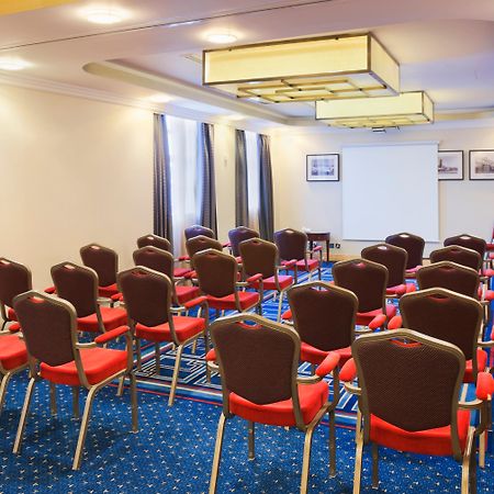 Crowne Plaza Liverpool - John Lennon Airport By Ihg Екстериор снимка