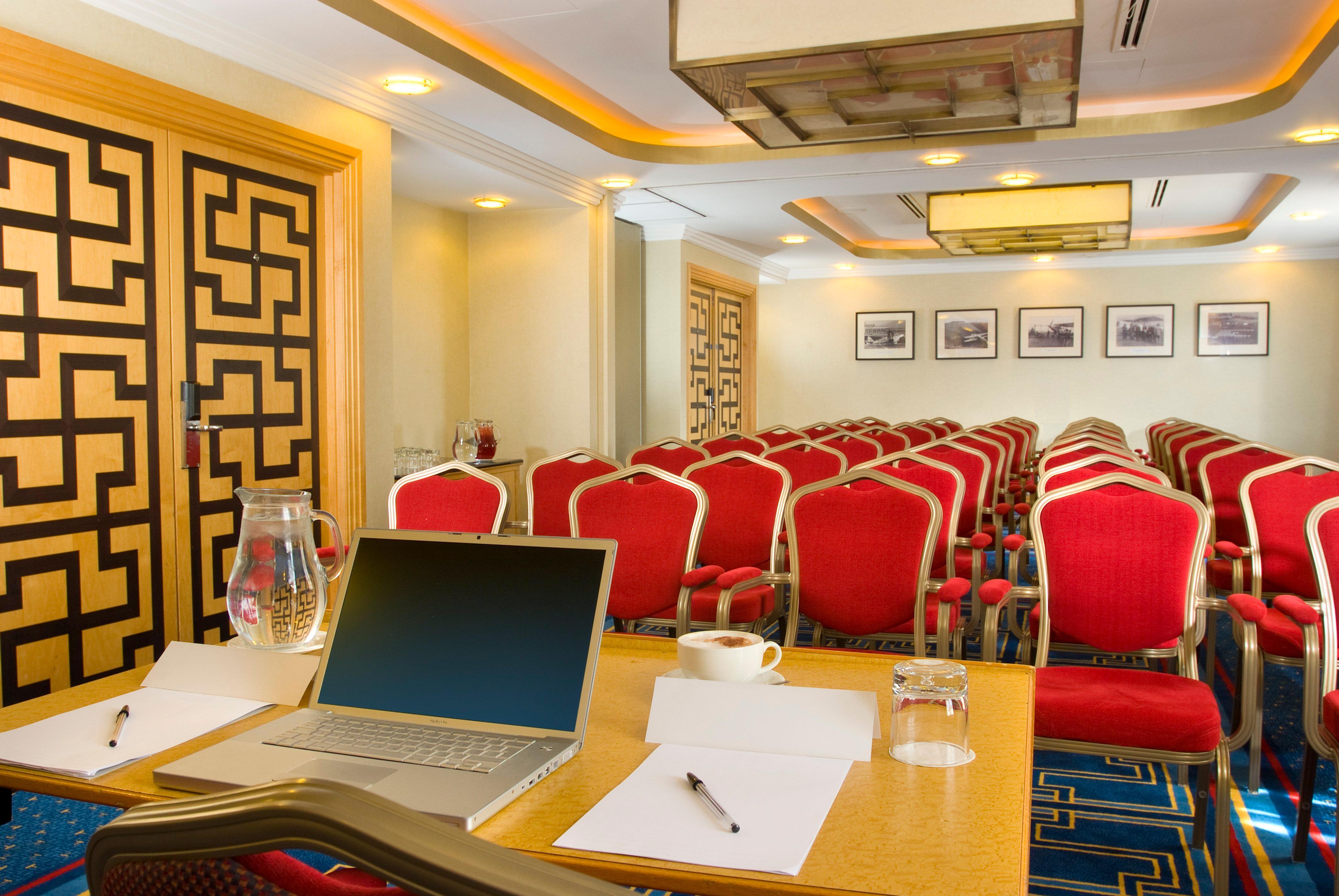 Crowne Plaza Liverpool - John Lennon Airport By Ihg Екстериор снимка