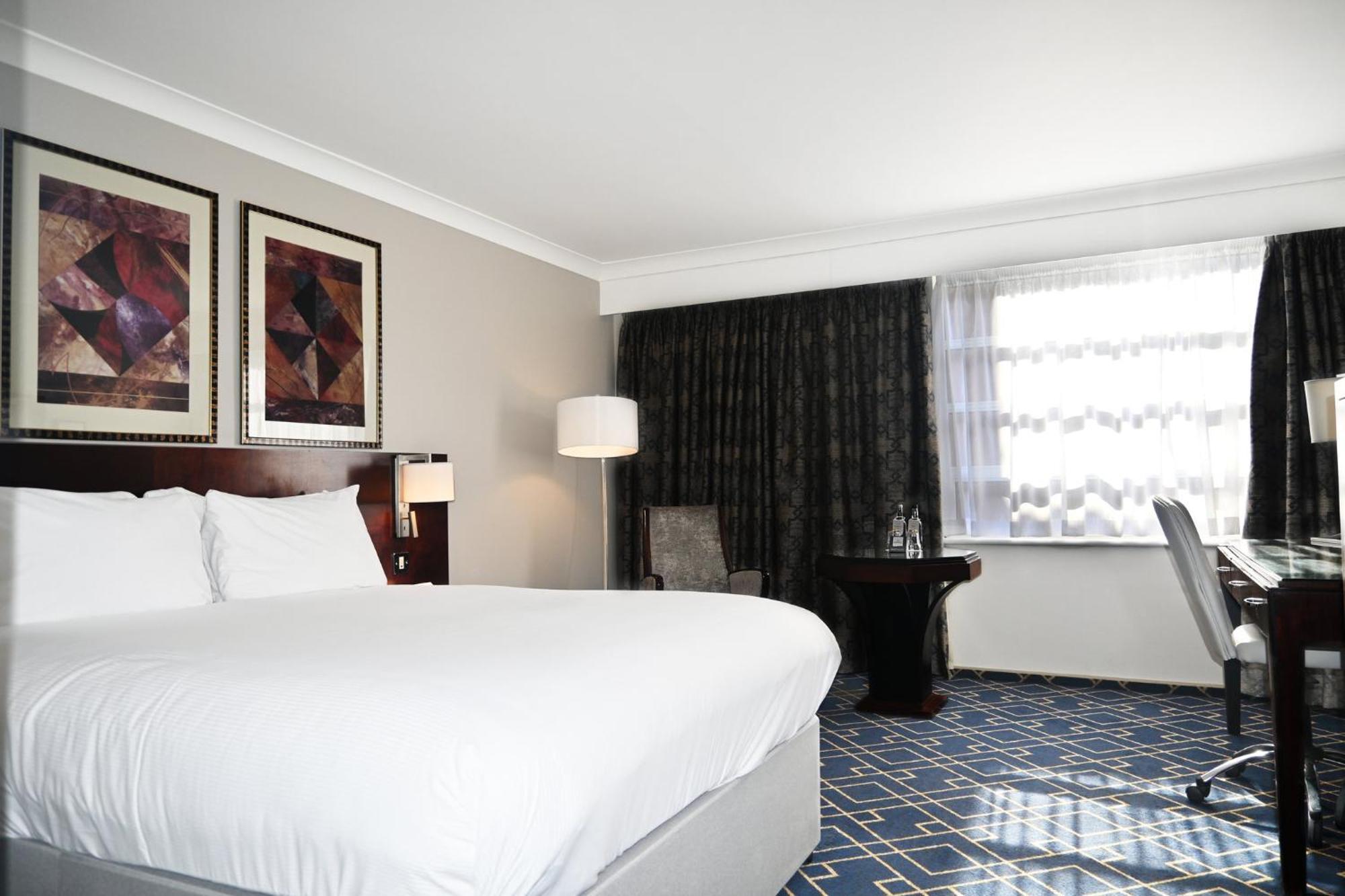 Crowne Plaza Liverpool - John Lennon Airport By Ihg Екстериор снимка