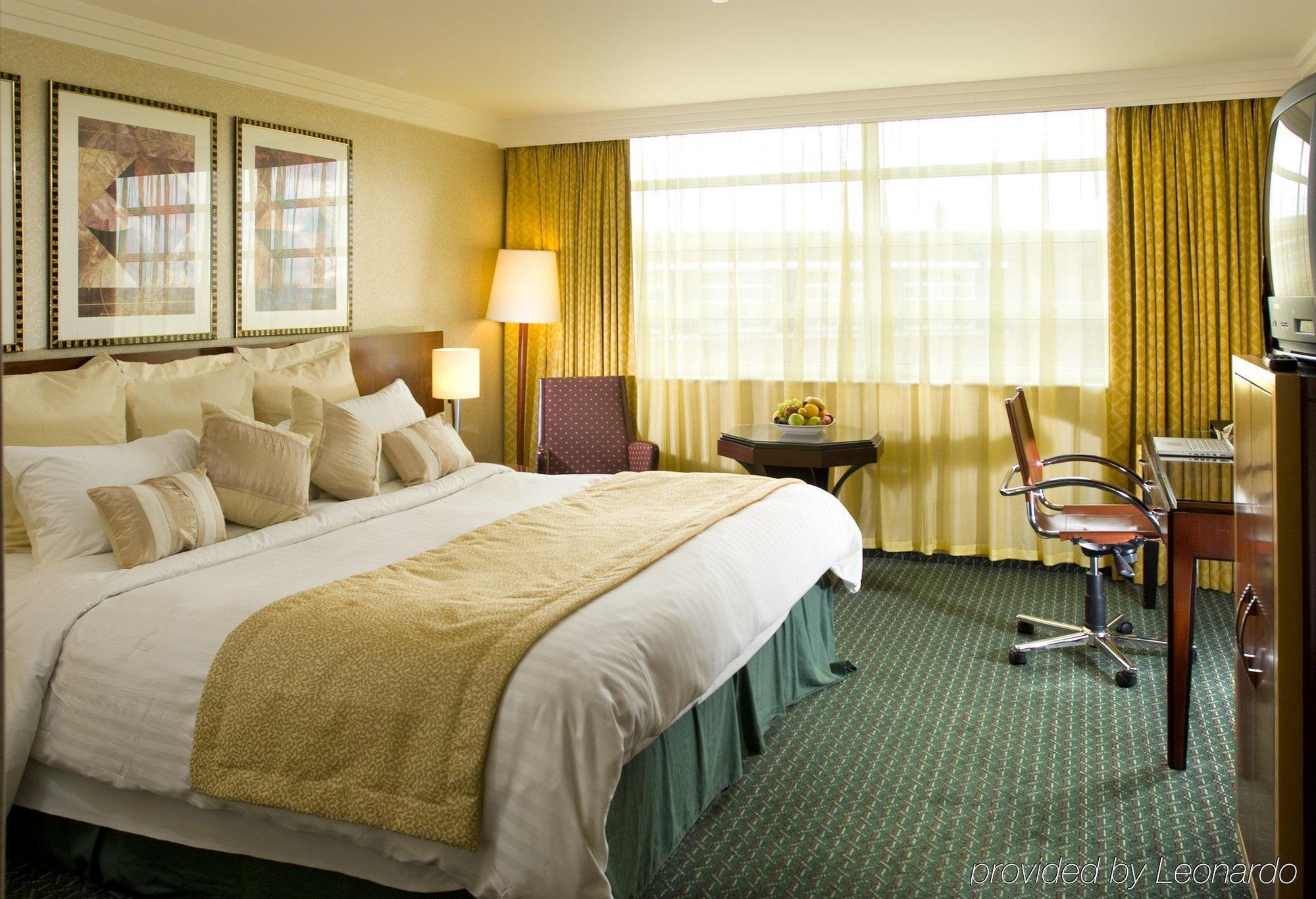 Crowne Plaza Liverpool - John Lennon Airport By Ihg Стая снимка